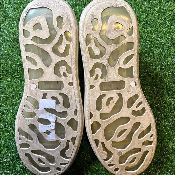 Alexander Mcqueens - Picture 3 of 3